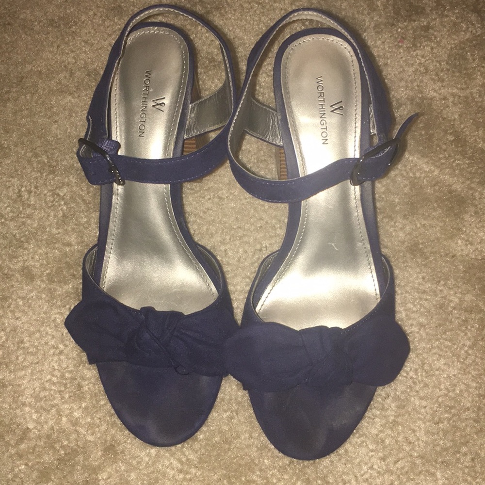 Navy blue Worthington size 8 heels